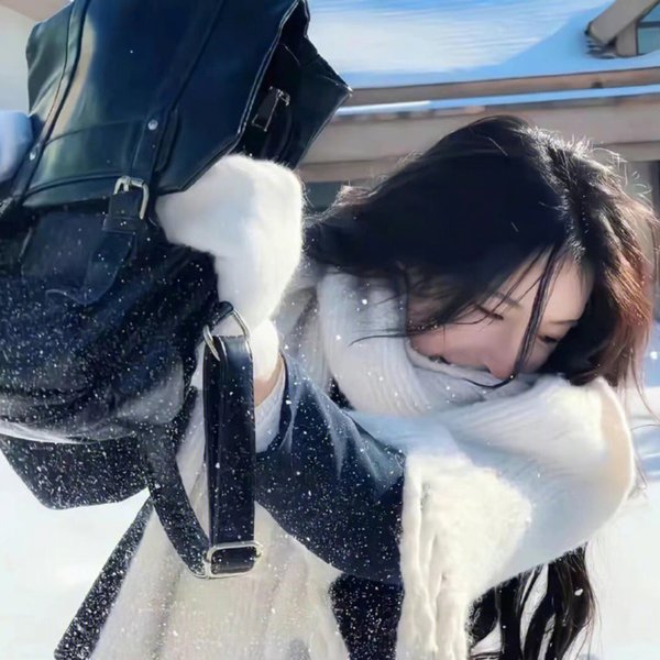弘大约定 海报